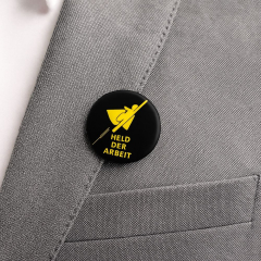 Ansteckbutton HELD DER ARBEIT